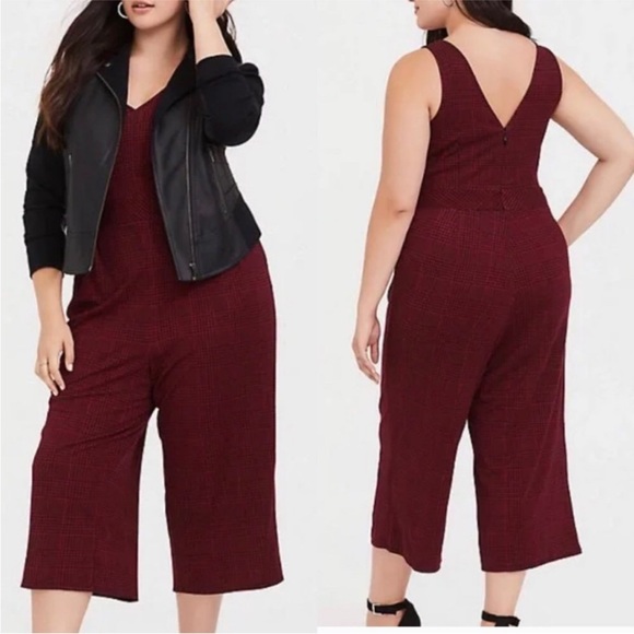 NWT Torrid Houndstooth Premium Ponte Culotte Jumpsuit in Red Plaid 3X - Picture 1 of 11